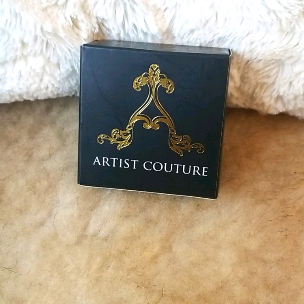 Artist Couture Diamond Glow Powder Highlighter